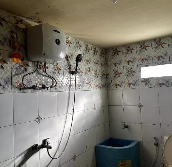 ペンション Dewi Nara Guest House By Balitrees