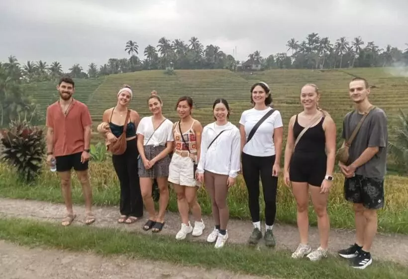 ペンション Dewi Nara Guest House By Balitrees