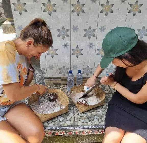 ペンション Dewi Nara Guest House By Balitrees