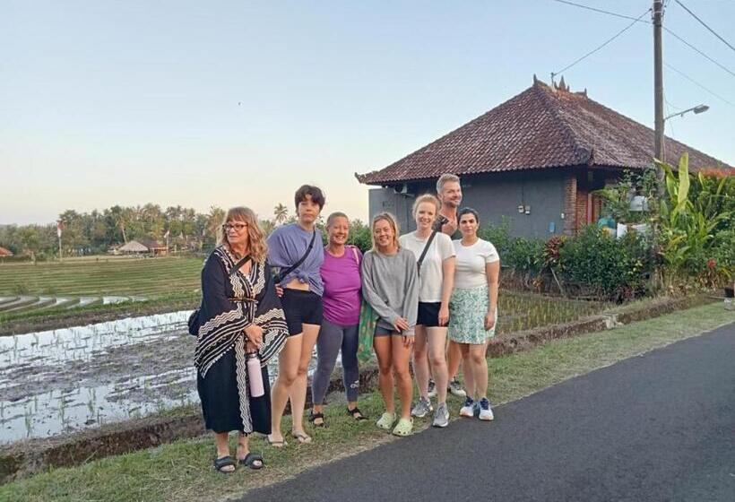 פנסיון Dewi Nara Guest House By Balitrees