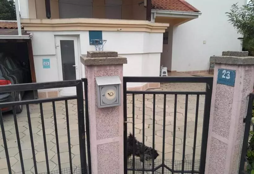 پانسیون Goshevski Apartment