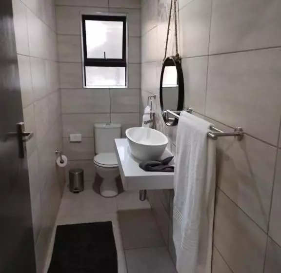 Majatalo Luyana Guesthouse