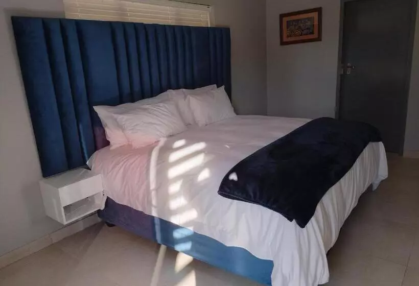 Majatalo Luyana Guesthouse