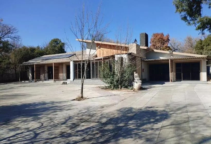 Majatalo Luyana Guesthouse