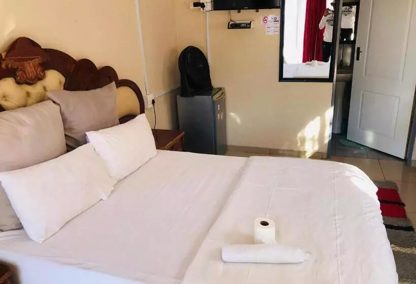 ペンション Mukwano Guesthouse