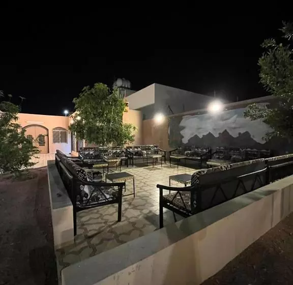 Lomakeskus ريف الوادي