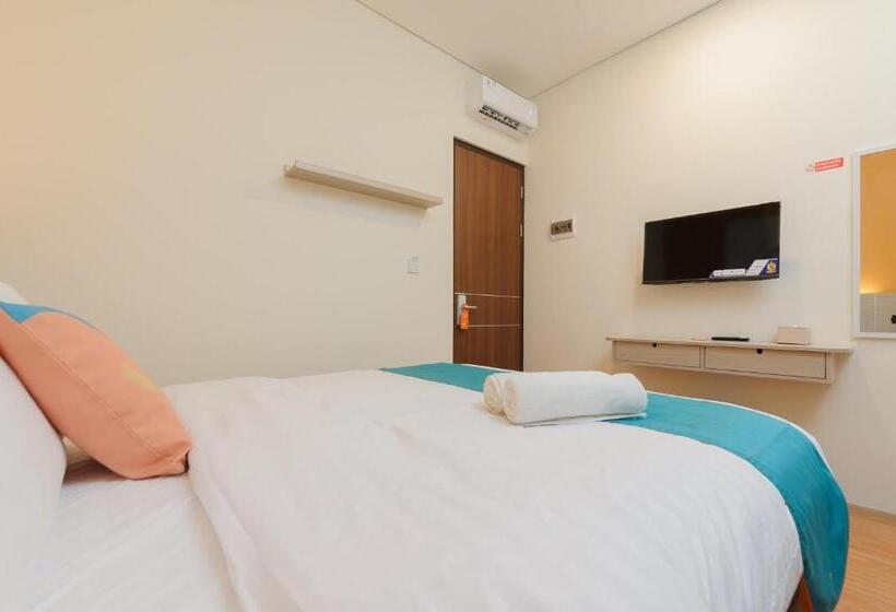 Sans Hotel Tajur Bogor