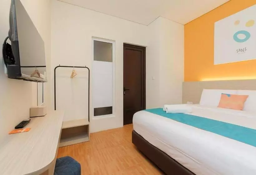 Sans Hotel Tajur Bogor