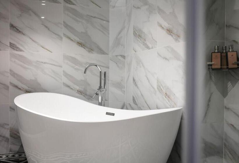 Acoustic Premium Hotel & Spa