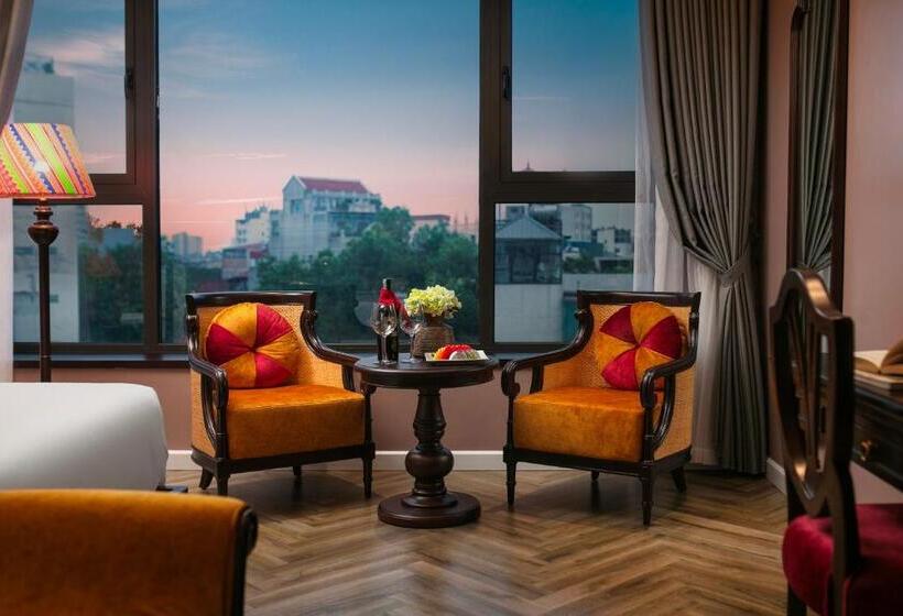 Acoustic Premium Hotel & Spa