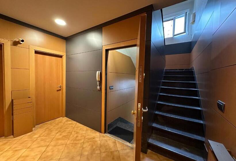 Общежитие Mikasita Pamplona Student Residence