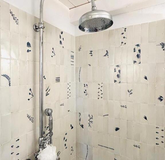 مبيت وإفطار Lumi House