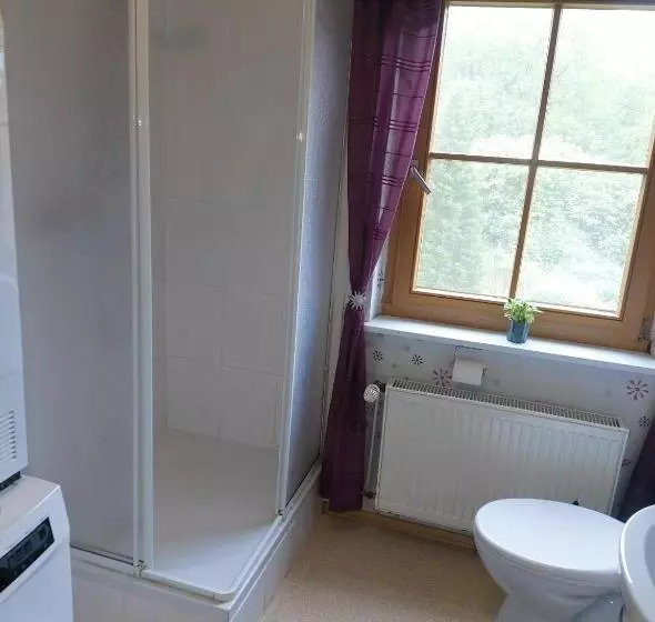 Aamiaismajoitus (B&B) Sometimes Zimmer Gehaichnishof 7born