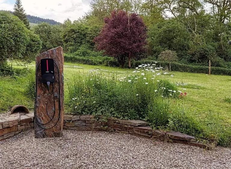 Aamiaismajoitus (B&B) Sometimes Zimmer Gehaichnishof 7born