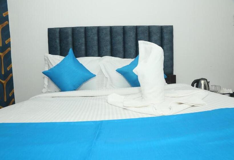 Fabhotel Casa Grand Inn