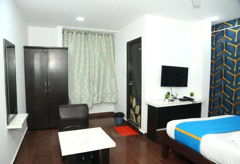 Fabhotel Casa Grand Inn