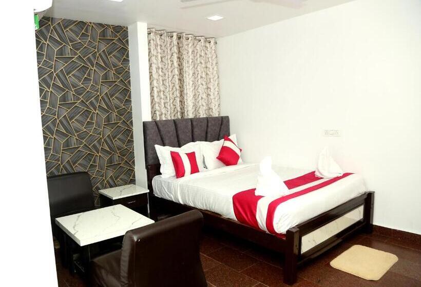 Fabhotel Casa Grand Inn