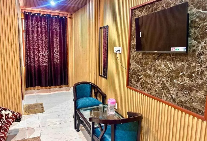 ホテル Mahadev