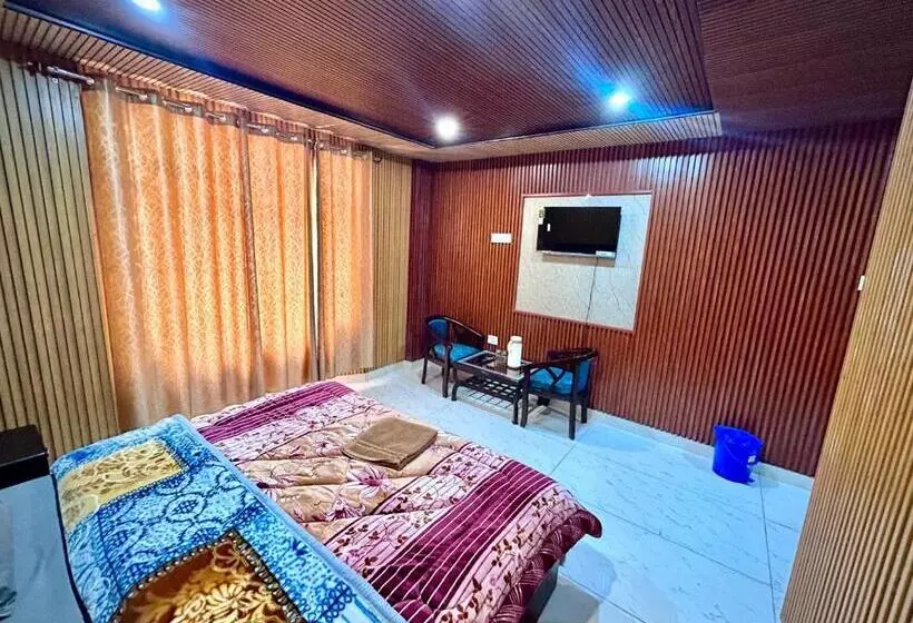 ホテル Mahadev