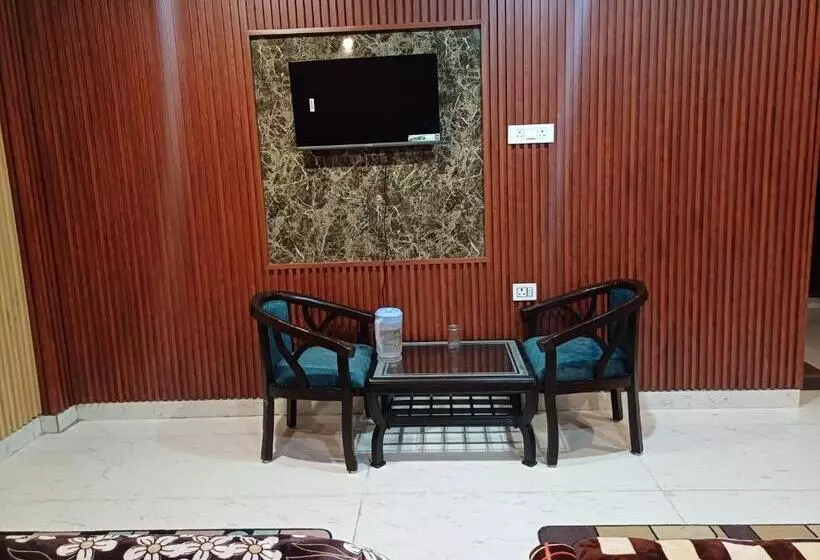 ホテル Mahadev
