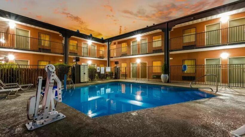 Otel Quality Inn Downtown