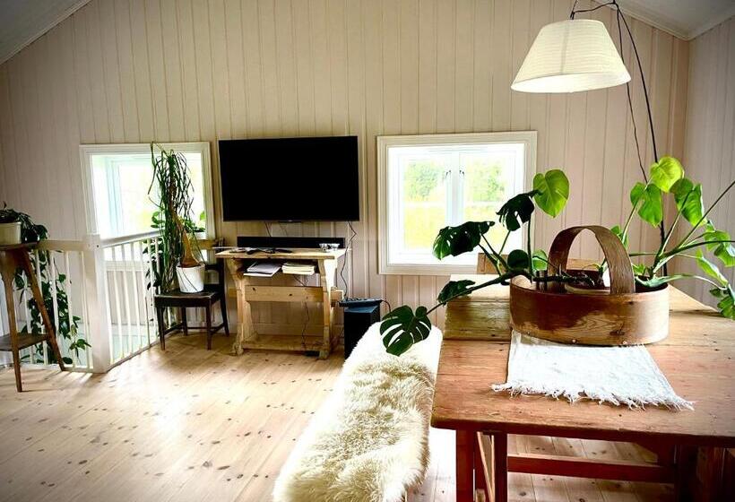 Hotel Smedja Overnatting Og Ysteri