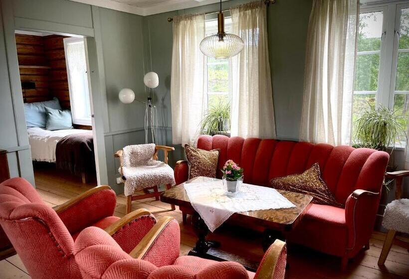 Hotel Smedja Overnatting Og Ysteri