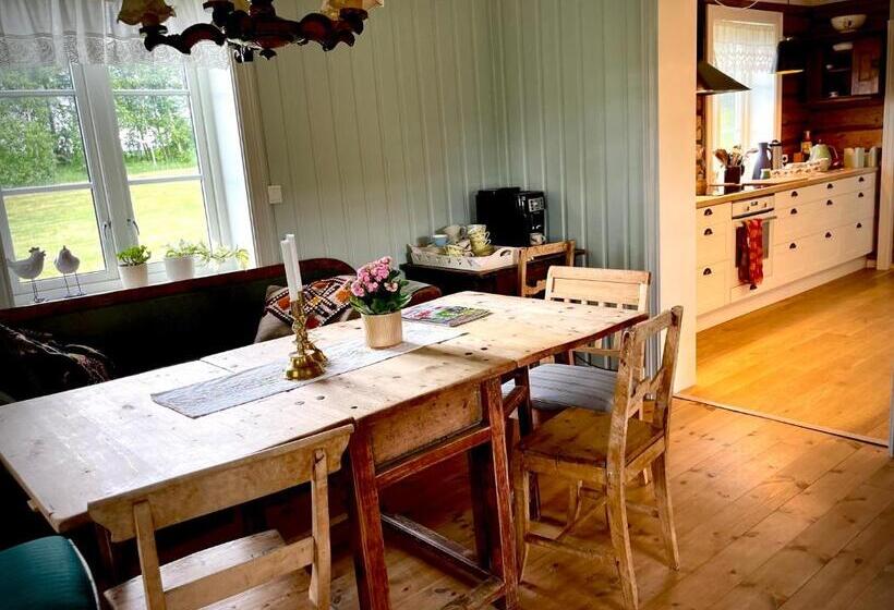 Hotel Smedja Overnatting Og Ysteri