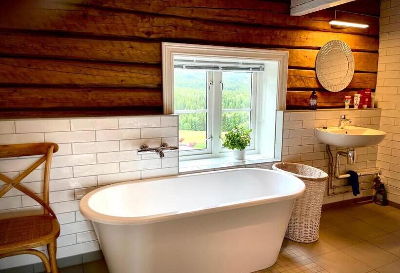 Hotel Smedja Overnatting Og Ysteri