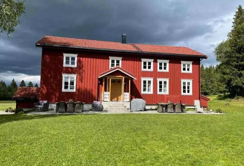 ホテル Smedja Overnatting Og Ysteri