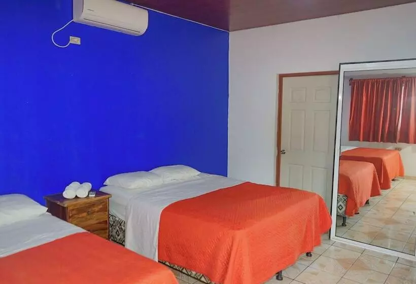 Hotelli Y Restaurante Punta Diamantes