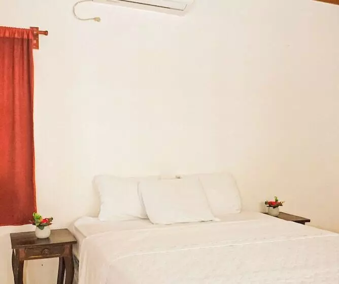 Hotelli Y Restaurante Punta Diamantes