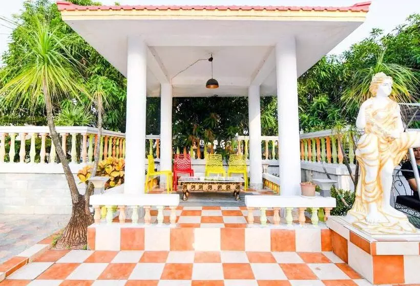 Palette   Beachfront Elegance Resort