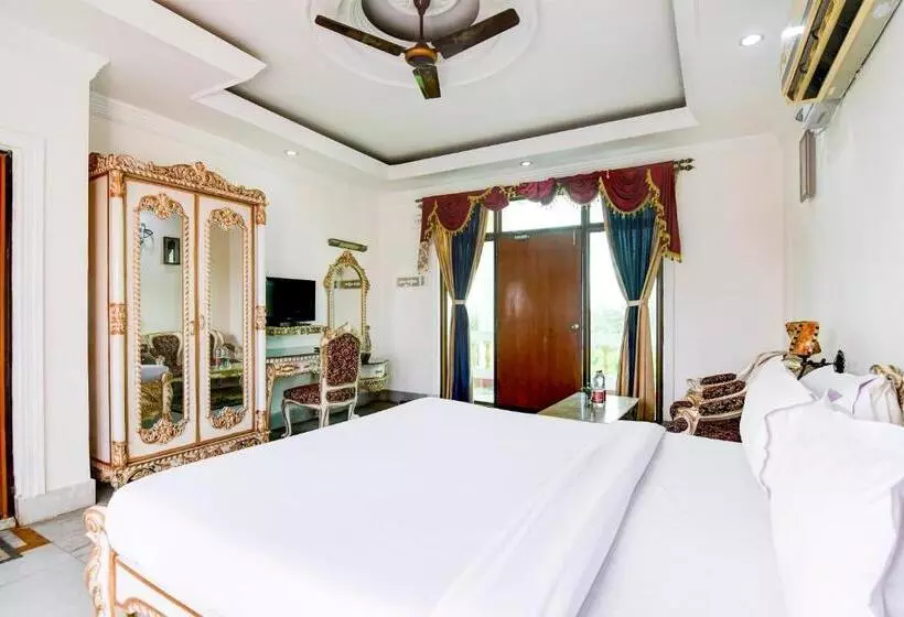 Palette   Beachfront Elegance Resort