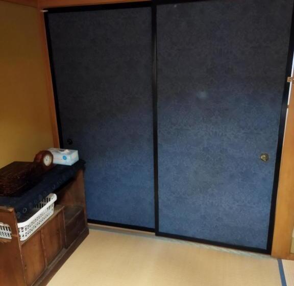 Pensionat Private Twin Room In Ishinomaki, Non Smoke, Free Parking, Cat Island, Wifi1