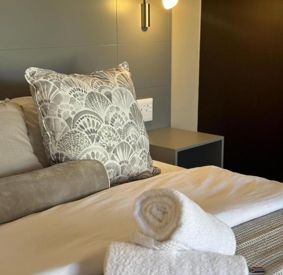 Pension Accommodation Bedfordview   Hethersett Guesthouse