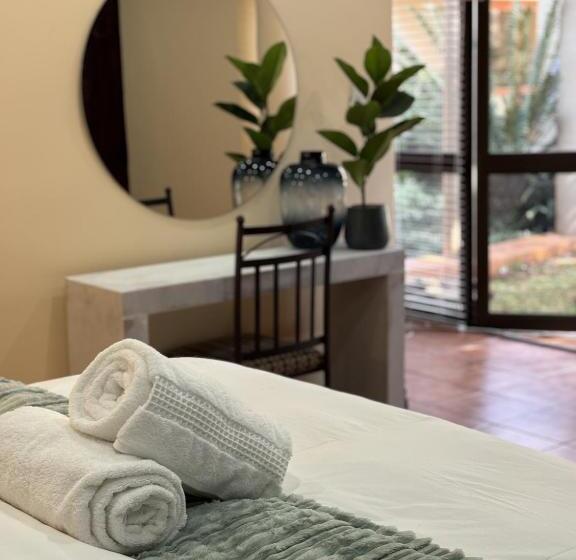 Pension Accommodation Bedfordview   Hethersett Guesthouse