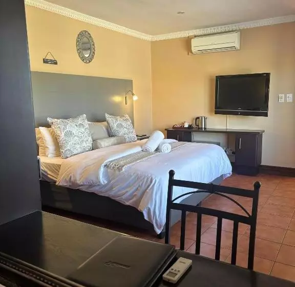 Majatalo Accommodation Bedfordview   Hethersett Guesthouse