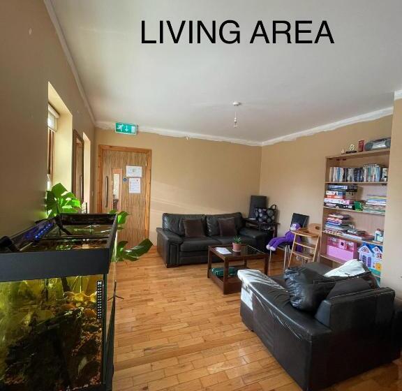 Пансион Andante Guesthouse Kencare Limited