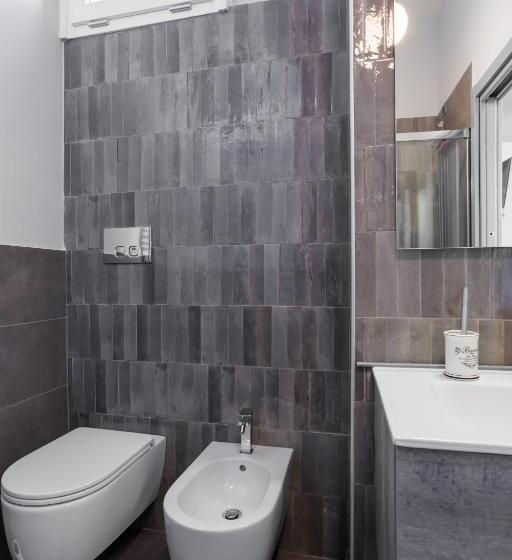 膳宿费 Domus Xenia