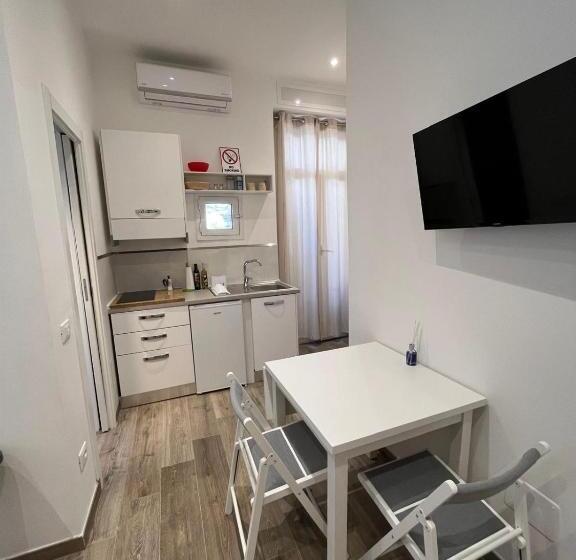 پانسیون Rome Groove Rooms