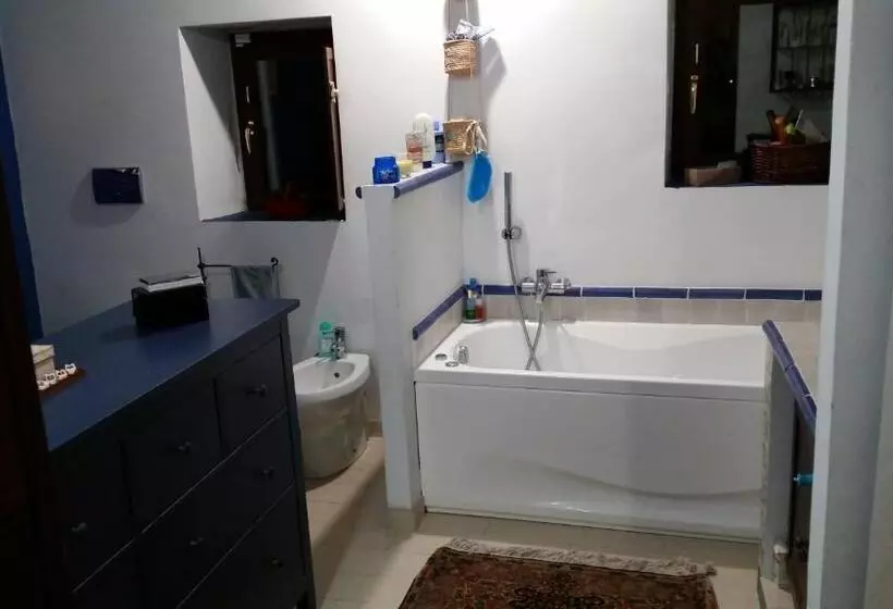پانسیون Scacciapensieri S Home