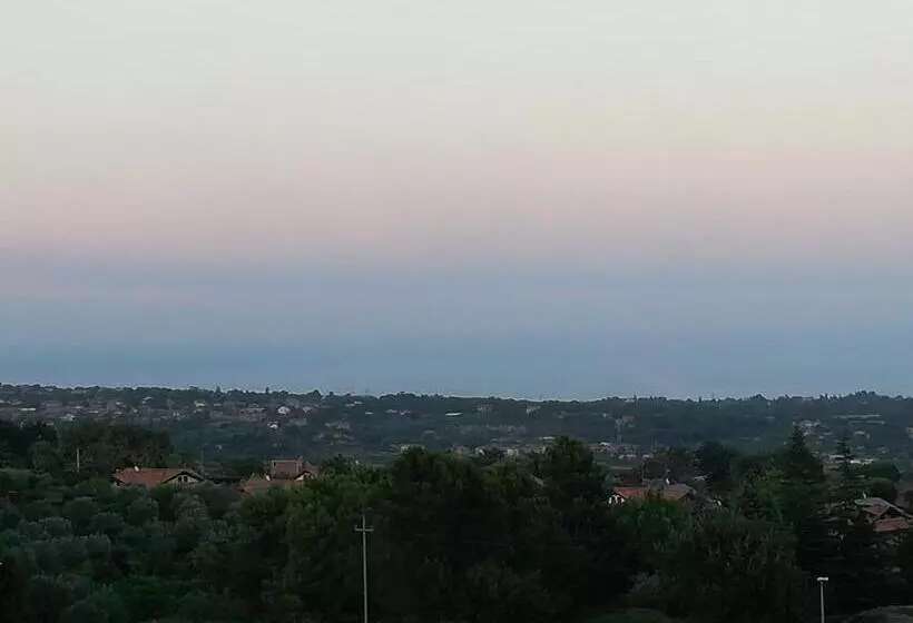 پانسیون Scacciapensieri S Home