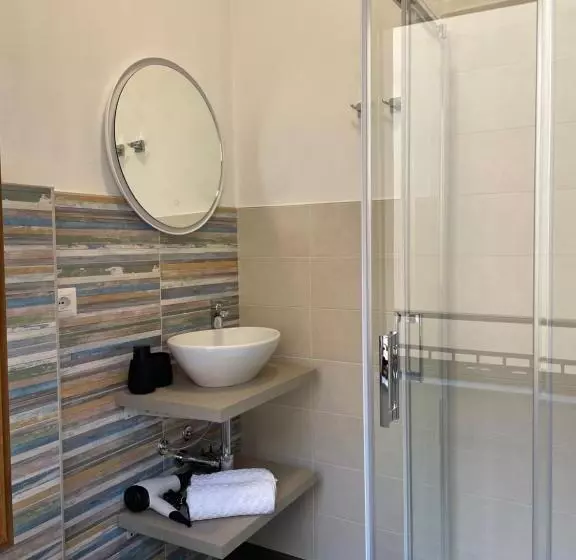 Majatalo Tra Te E Il Mare