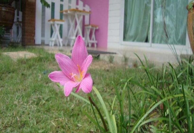 استراحتگاه Baan Gon Chompu