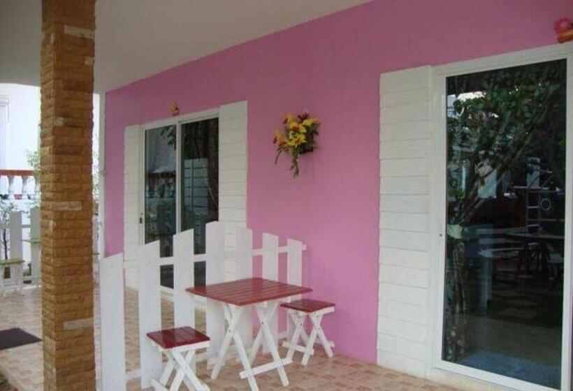 استراحتگاه Baan Gon Chompu