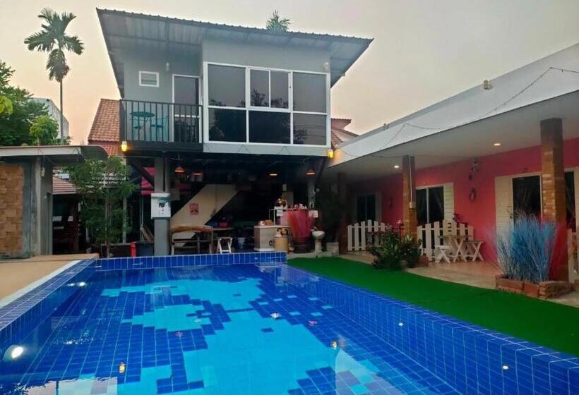 استراحتگاه Baan Gon Chompu