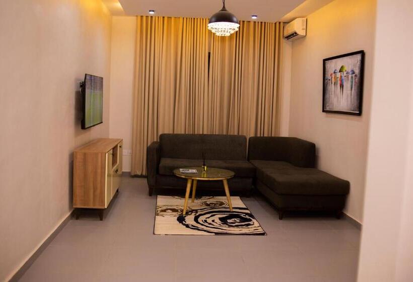 The Edge Hotel And Suites