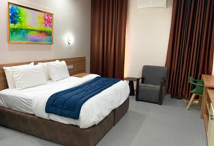 The Edge Hotel And Suites