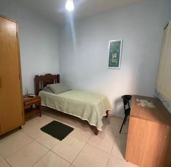 ユースホステル Quitinetes Em Araraquara